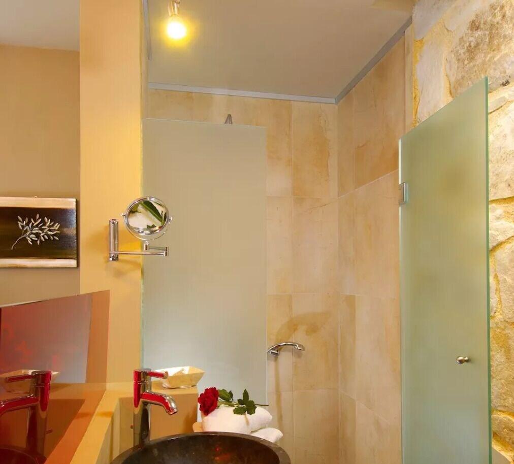 Mistral Hotel - Singles Only Maleme Екстериор снимка
