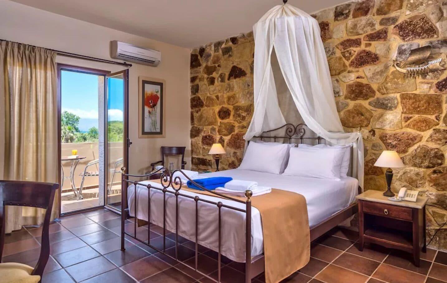 Mistral Hotel - Singles Only Maleme Екстериор снимка