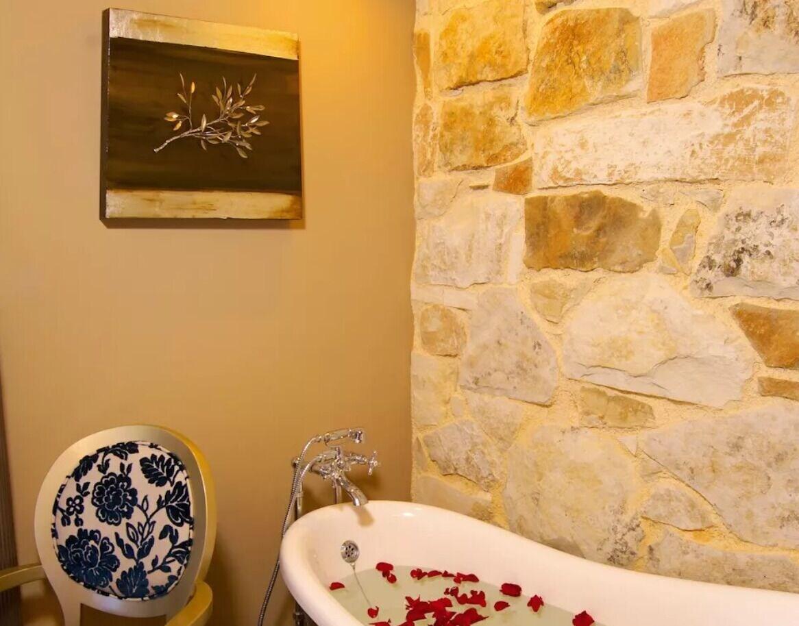 Mistral Hotel - Singles Only Maleme Екстериор снимка