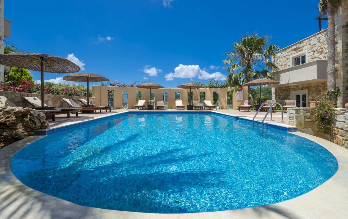 Mistral Hotel - Singles Only Maleme Екстериор снимка