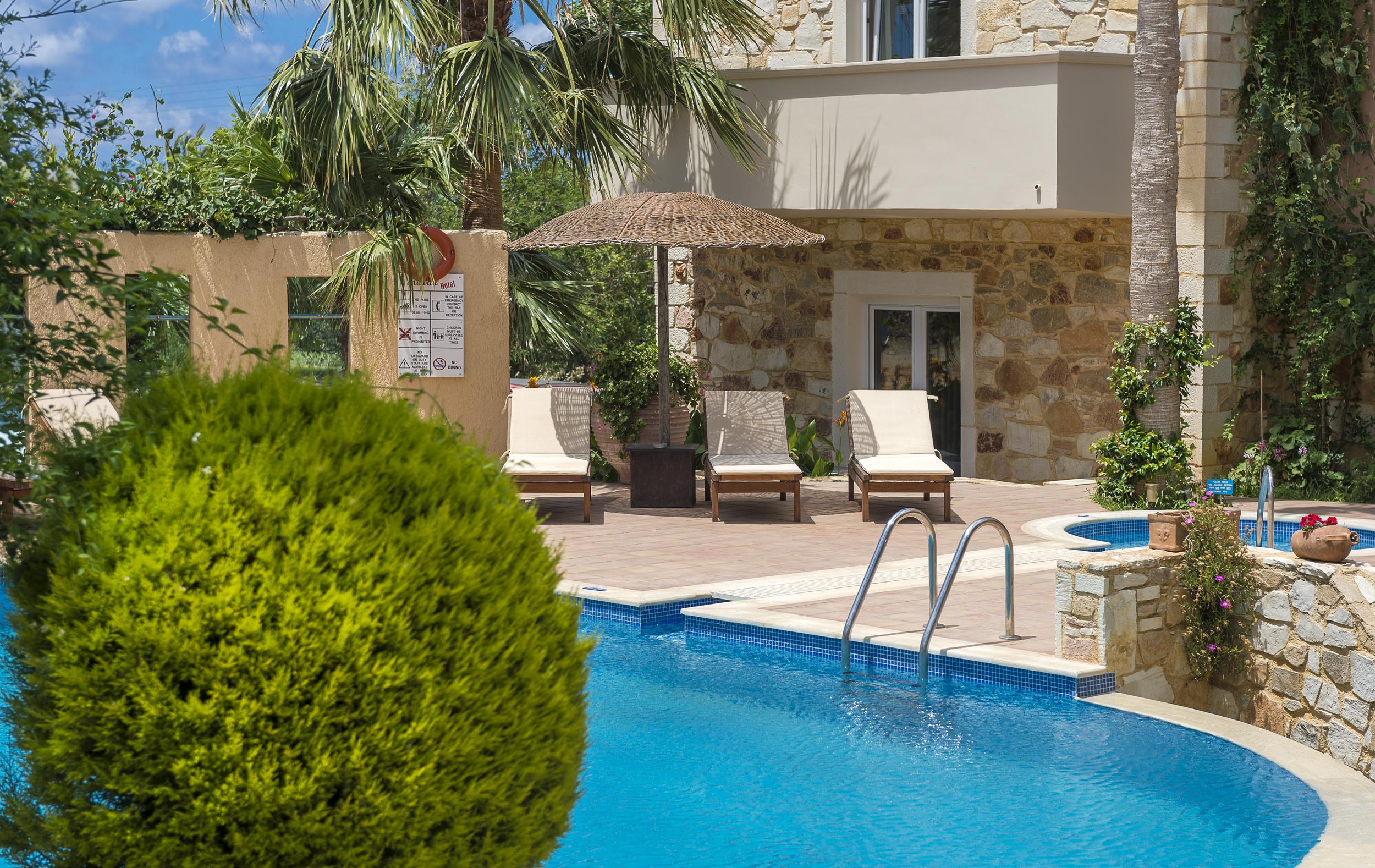 Mistral Hotel - Singles Only Maleme Екстериор снимка