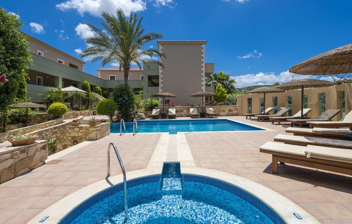 Mistral Hotel - Singles Only Maleme Екстериор снимка