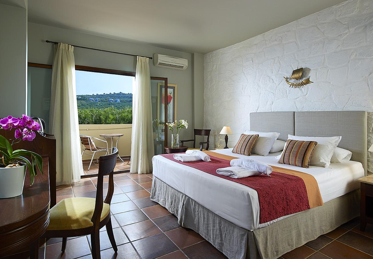 Mistral Hotel - Singles Only Maleme Екстериор снимка