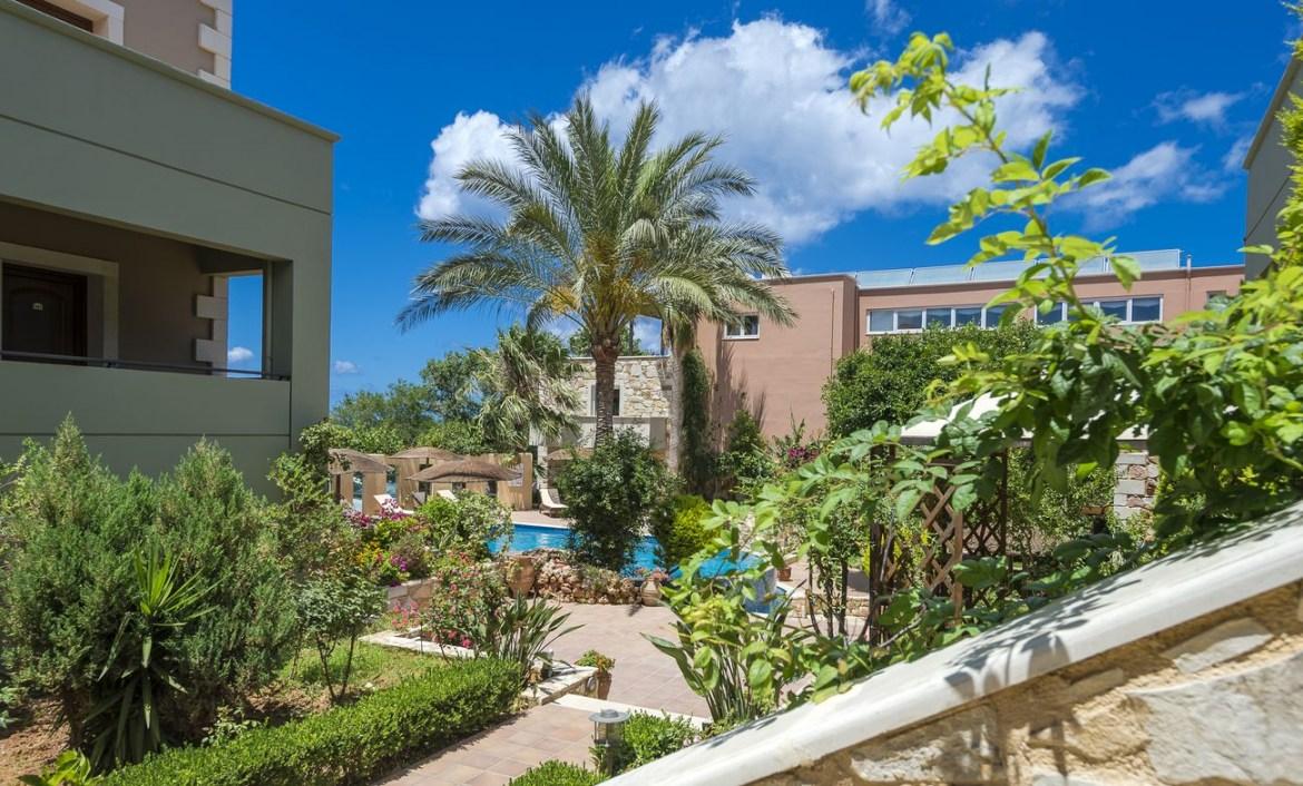 Mistral Hotel - Singles Only Maleme Екстериор снимка